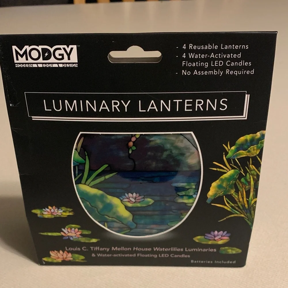 Modgy Luminary Lanterns - Water Lilies Design NWOT